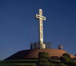 Christian Link Exchagne - Cross Christian Monument