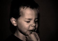 raising Christian children - child praying